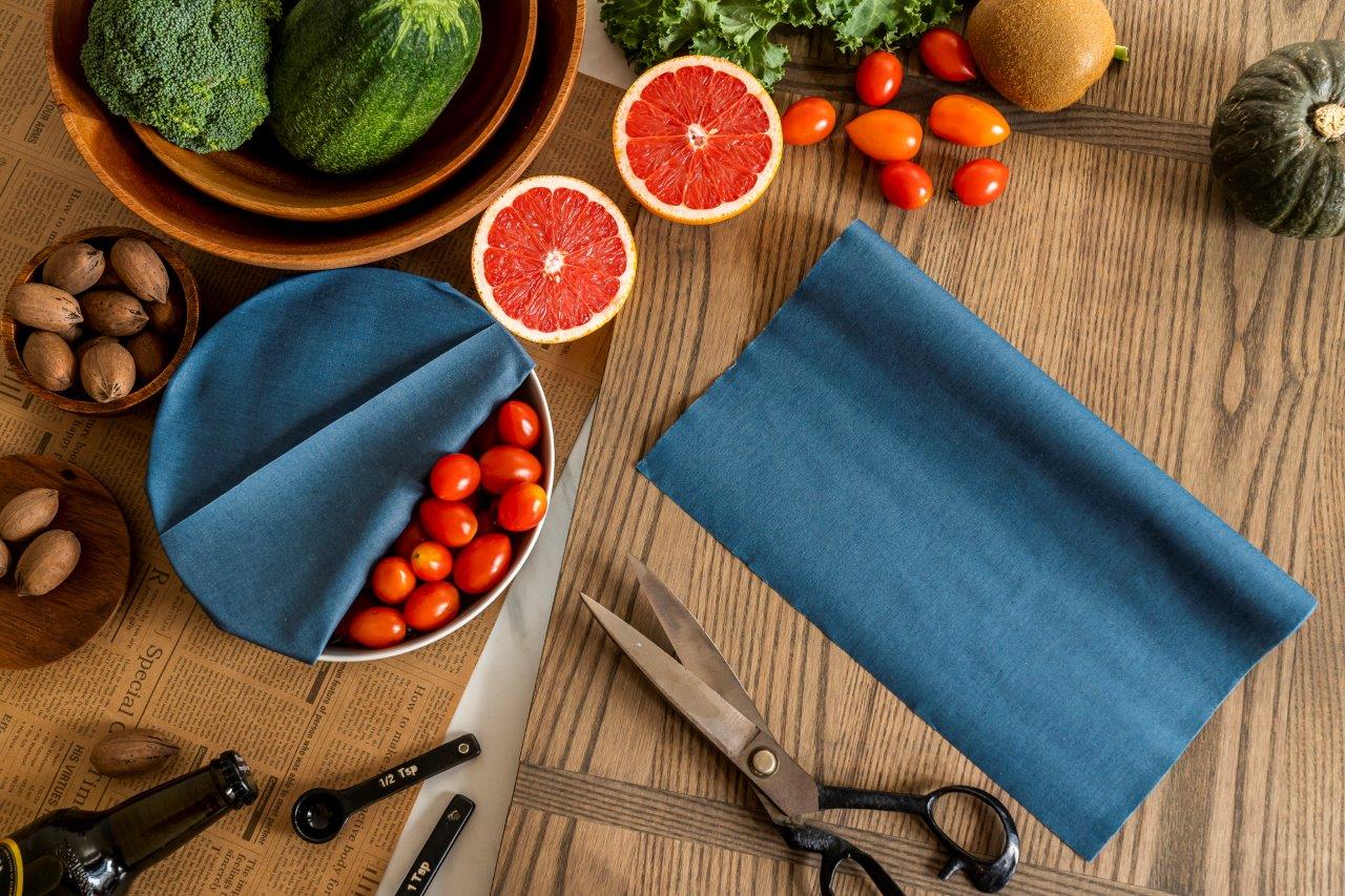 Bijenwasdoek op rol: altijd het juiste formaat 3 Bijenwasdoek op rol met jeans print 1