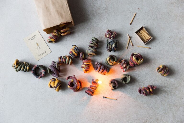 Aanmaakblokjes van bijenwasdoek