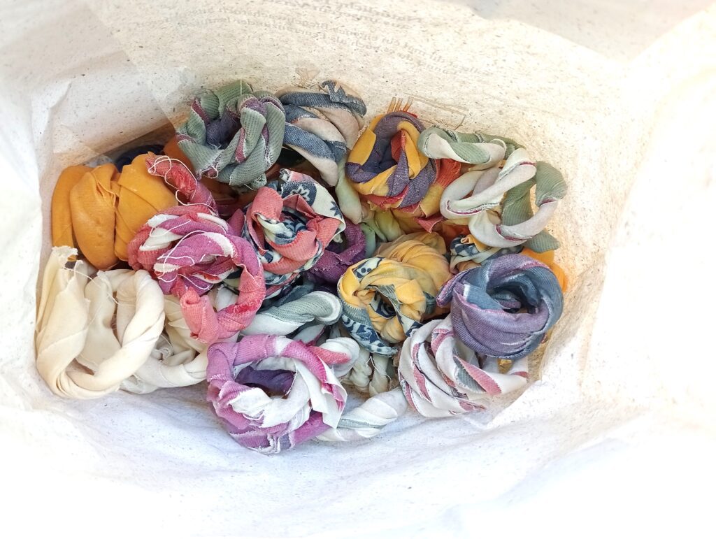 Zero waste aanmaakblokjes Campinglife 3 1 aanmaakblokjes van bijenwasdoek